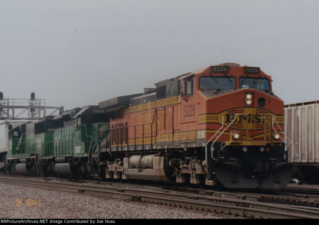 BNSF 5226 West